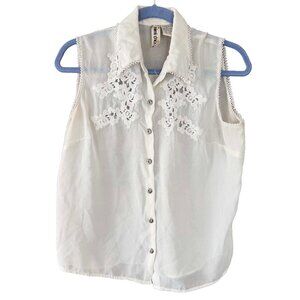 Mimi Chica White Crochet Lace Sleeveless Button Up Blouse Cottagecore Size L